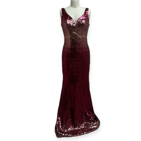 Crystal Doll Dresses & Skirts - Crystal Doll Gradient Holiday Sequin Floor Length Dress size 9